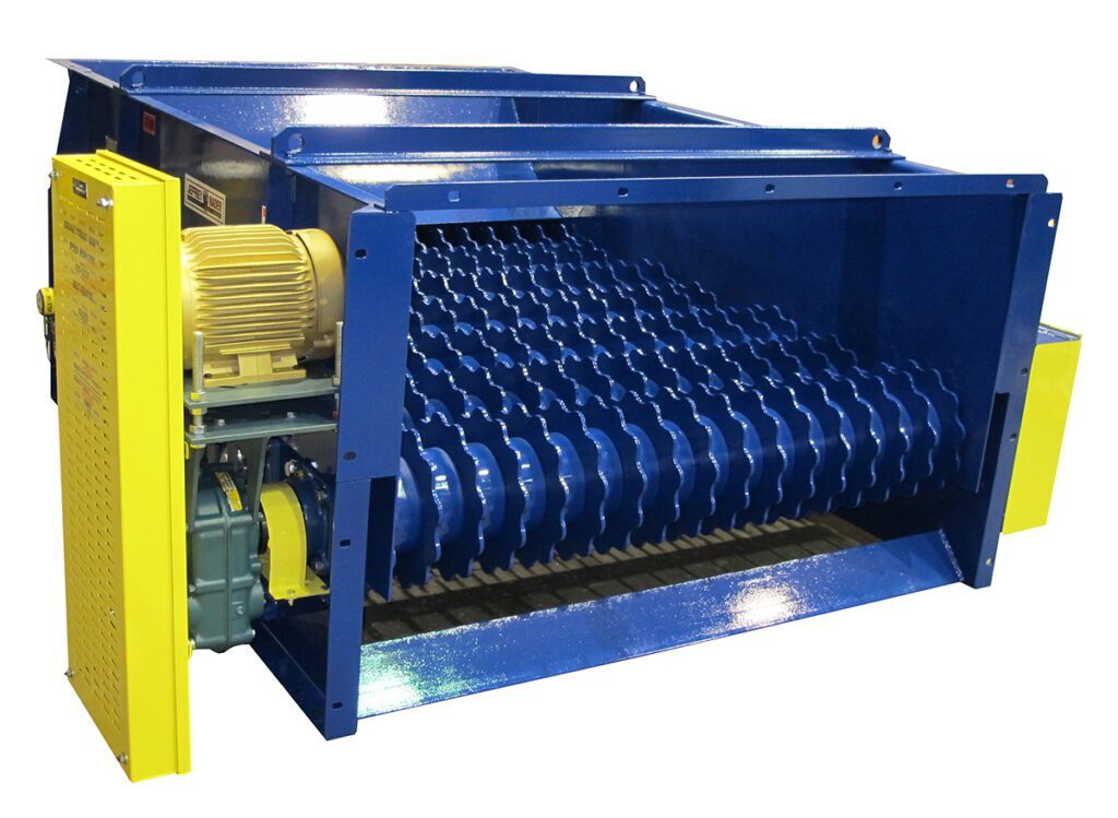 Jeffrey Rader® Rader Disc Screen (RDS) with rotating disc shafts and heavy-duty drive system for efficient wood chip and material screening applications.